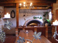 /album/fotogalerie-vinny-sklep-s-vinarnou-prazdninovy-dum-u-mikulincu/a11-jpg/